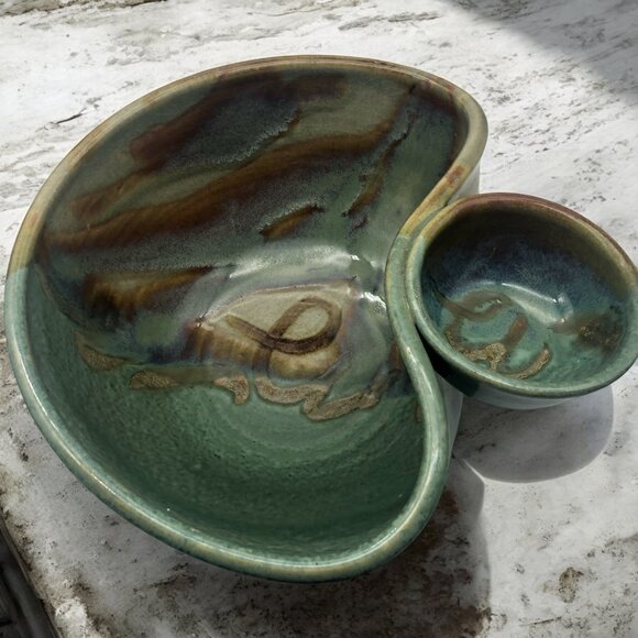 VTG Sage Green Large Chip & Dip Server 12” Swirling Snack Bowl Pottery Handmade - Picture 3 of 8